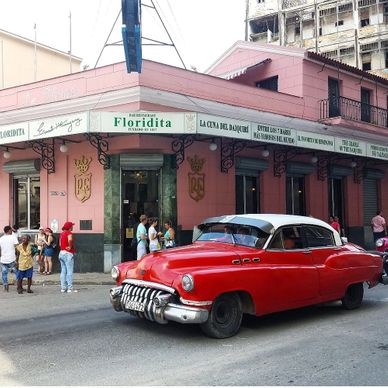 El Floridita Hemingway Daiquiri | Cuba Salsa Tour